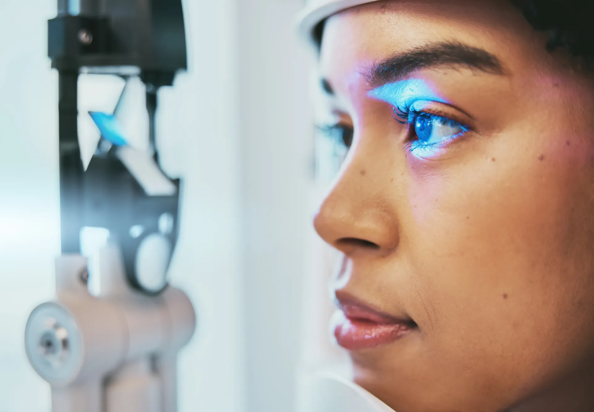 Exame oftalmológico com tecnologia avançada